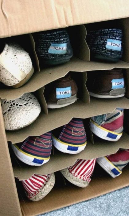 Cajas de vino para organizar zapatos