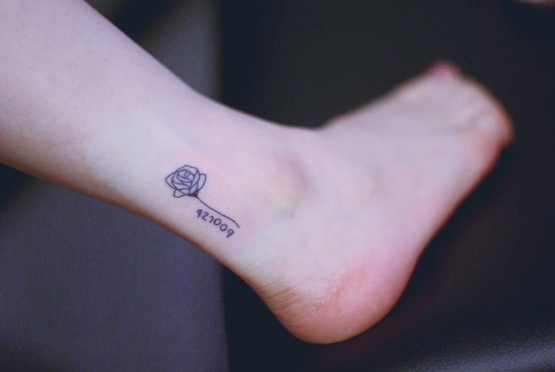 30 diseños de tatuajes minimalistas para mujeres que amarás