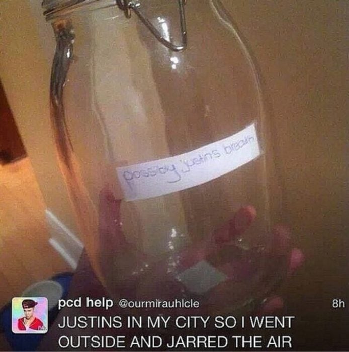 15 Crazy things that Justin Bieber fans have done for him - Picture 1