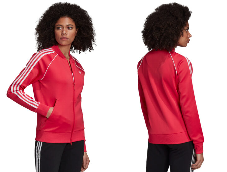 Ropa y moda cómoda para mujeres; chica morena de cabello chino usando una sudadera ligera color rosa fuerte con franjas blancas y logo de Adidas