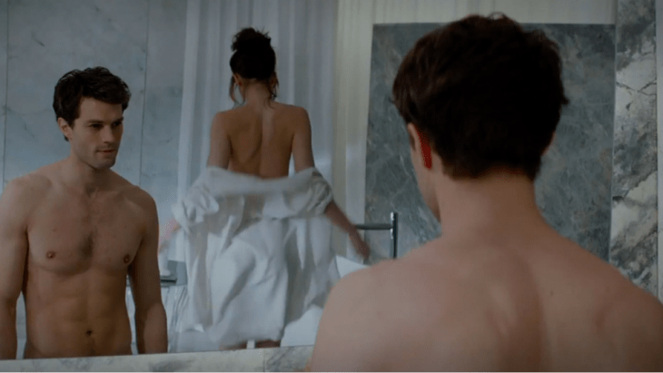 Escena en el baño de la película 50 sombras de grey 