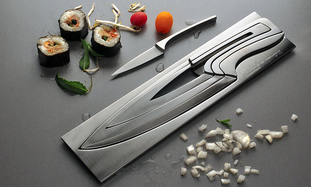 multiples cuchillos cortando especias para reparar sushí