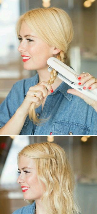 chica rubia planchando su cabello trenzado 