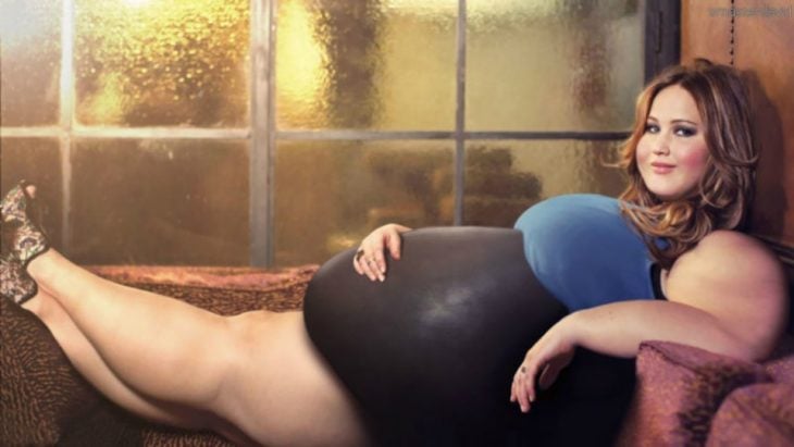 Jennifer Lawrence recostada en un sillón con unos kilos de más 