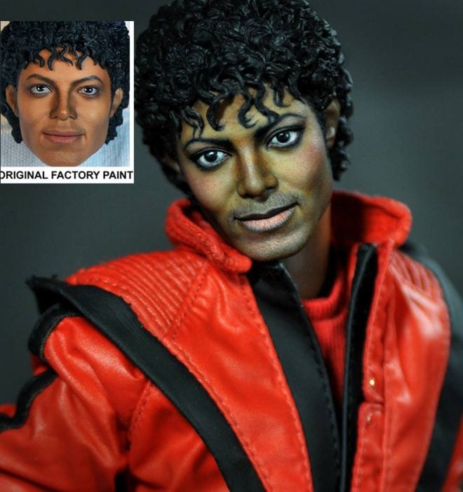 muñeco de Michael Jackson usando una chamarra roja 