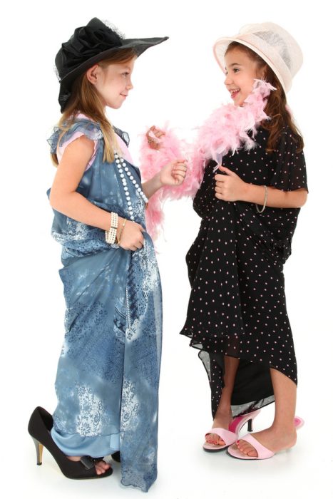 16 cosas con las que toda mujer bajita se sentirá identificada