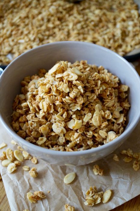 Tazón que contiene avena en su interior 