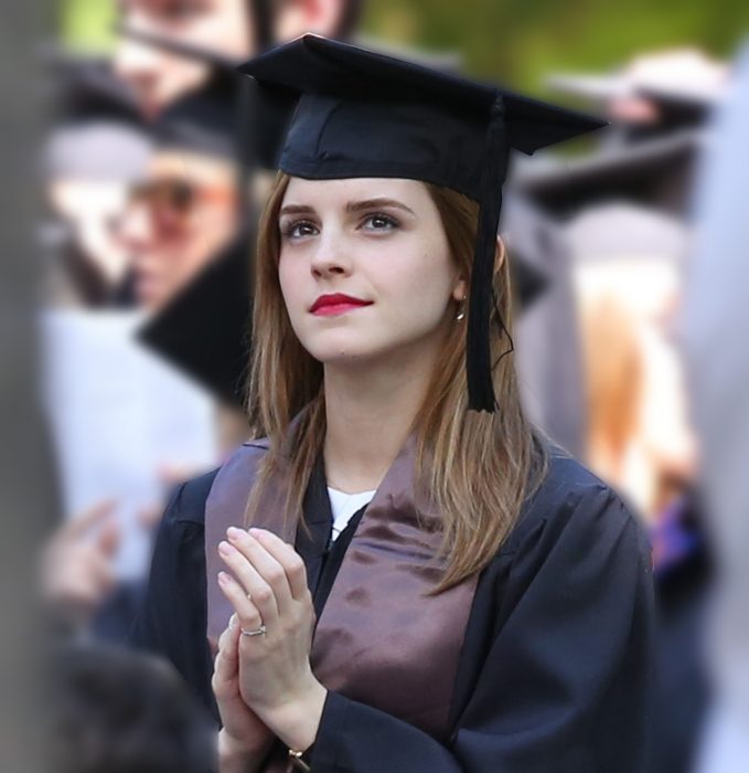 Emma watson graduándose de la universidad