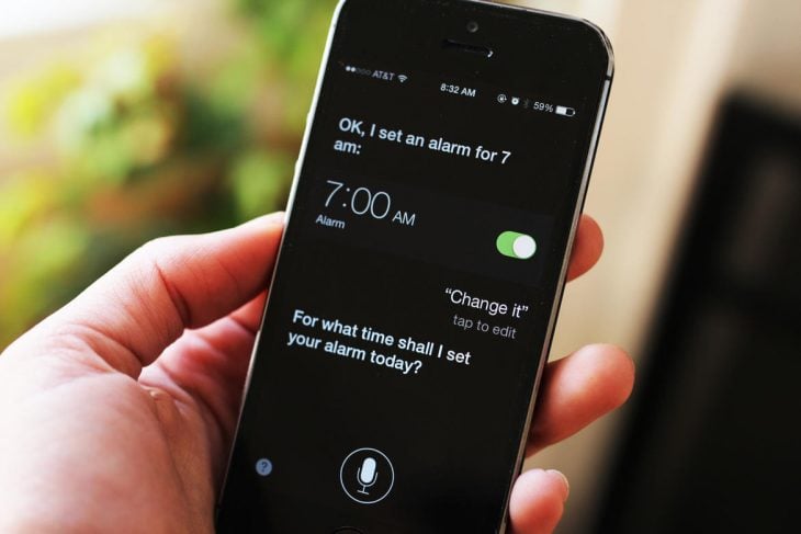 Siri activa alarma en iPhone