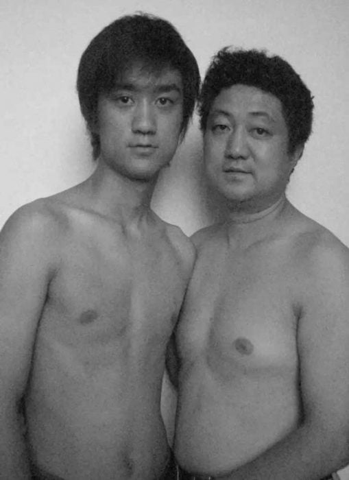 Padre e hijo misma foto 29 años (20)