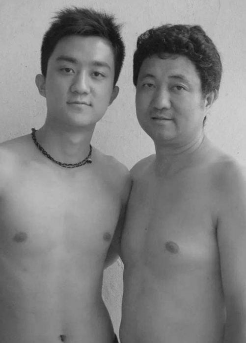 Padre e hijo misma foto 29 años (21)