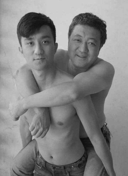 Padre e hijo misma foto 29 años (28)