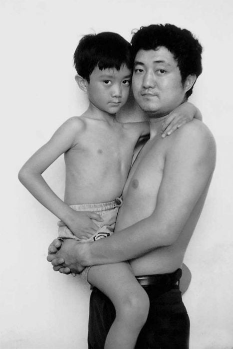 Padre e hijo misma foto 29 años (9)