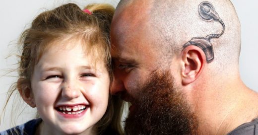 Este papá le demostró su AMOR a su hija al TATUARSE para coincidir con ella