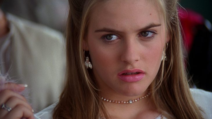 Alicia silverstone en la película cluelees haciendo cara de fastidio 