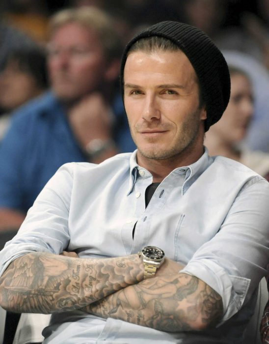 David Beckham con gorra en partido deportivo