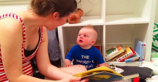 Bebé ama tanto la literatura que llora cada vez un libro llega a su fin