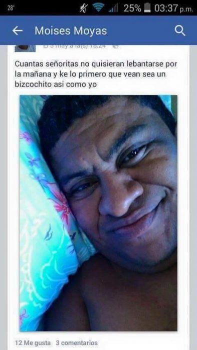 captura de pantalla hombre selfie en cama