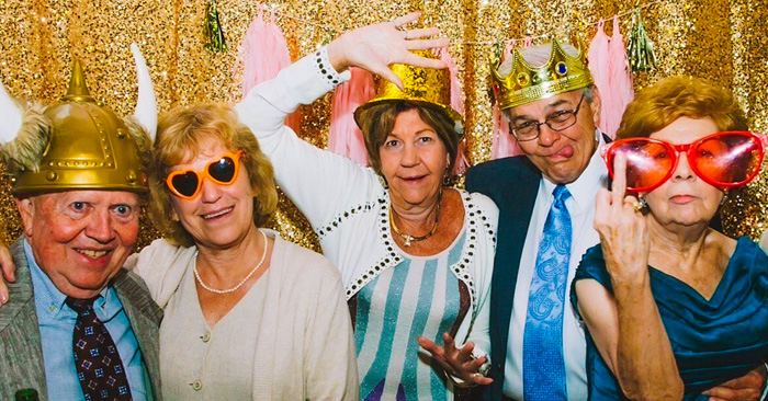 Estos increíbles abuelitos hicieron algo épico en una fotografía de boda