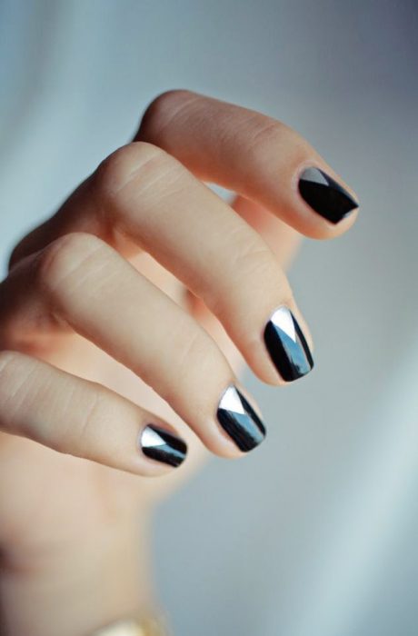 Uñas metalicas negro con plateado 