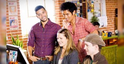 5 Razones por las que tus compañeros de trabajo también pueden ser tus mejores amigos