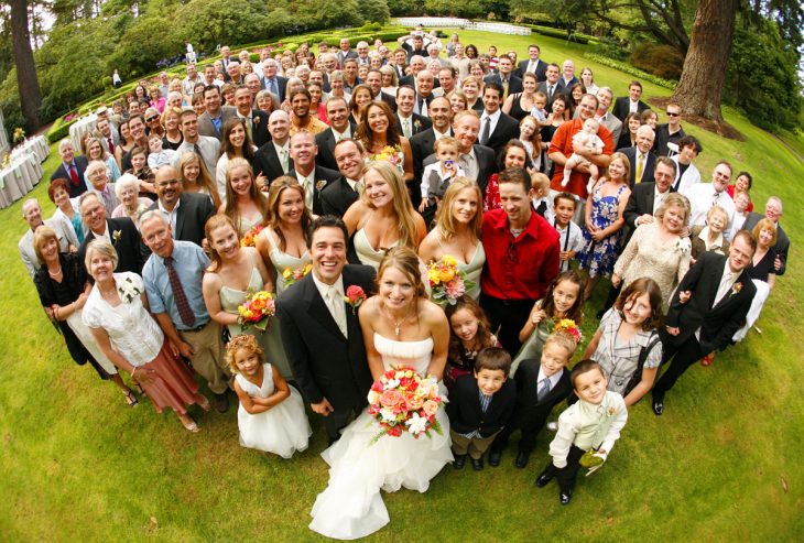 foto familiar de boda con ojo de pez