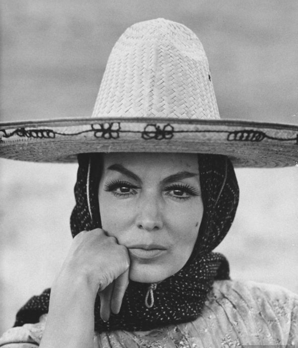 María Félix con sombrero charro