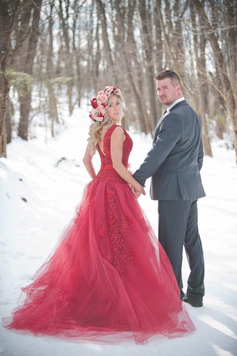 Vestido de novia en color rojo