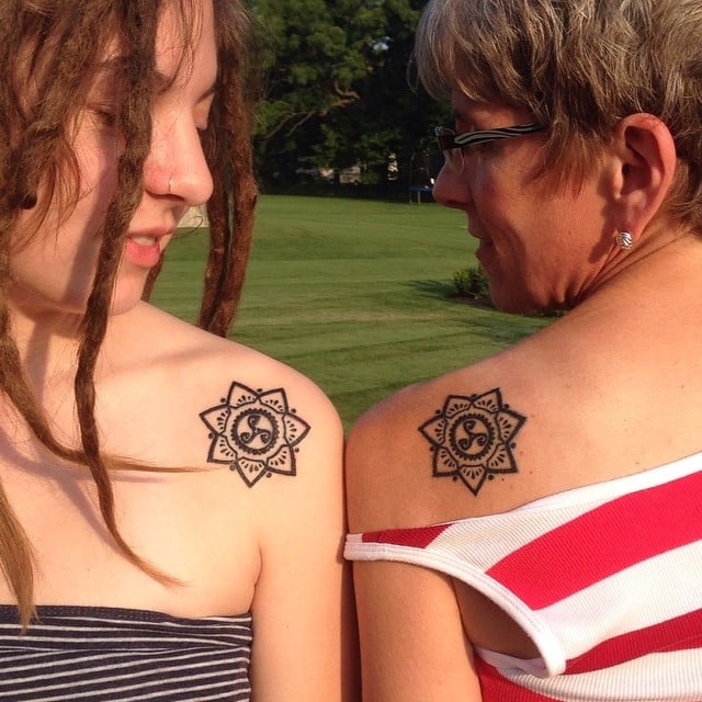 tatuajes madre e hijas estrella