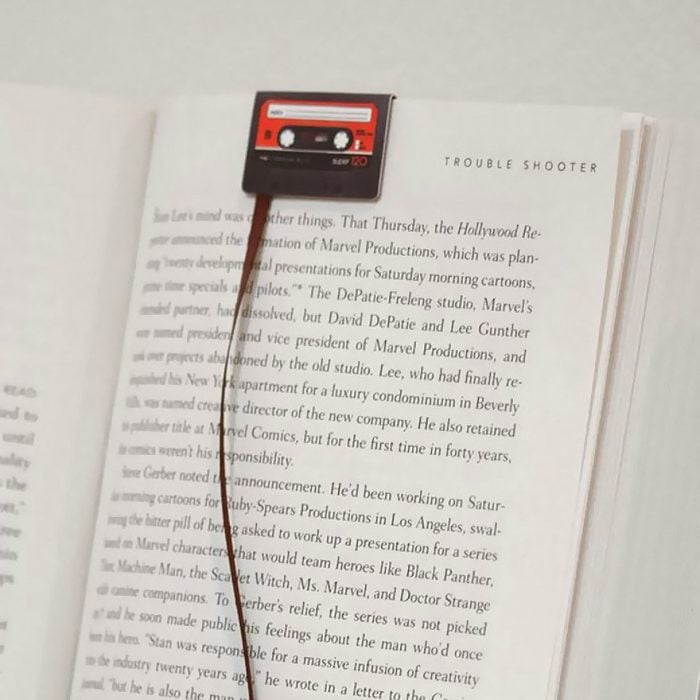 Separador de libros en forma de cassete antiguo 