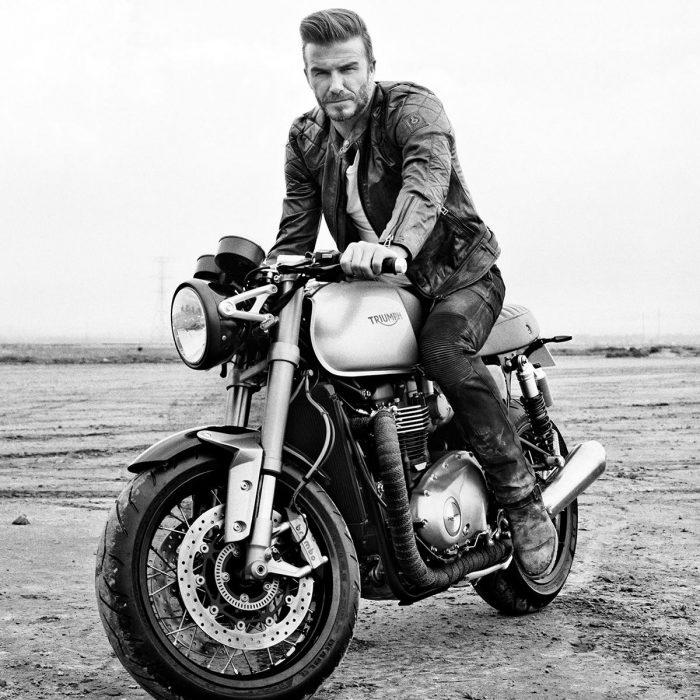 David Beckham en una moto 