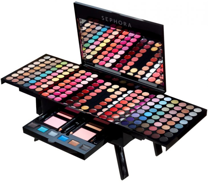 Caja con sombras y rubores de sephora 