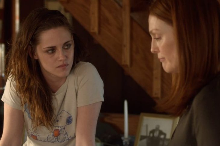 Kristen Stwart actuando en la película still alice 