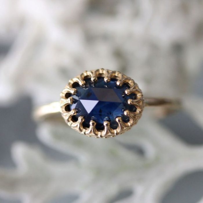 anillo piedra azul