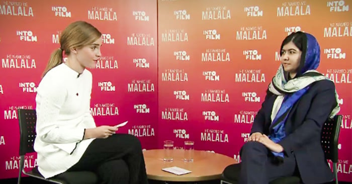 La acttriz y embajadora de buena voluntad de la ONU mujeres Emma Watson entrevistó al Premio Nobel de la paz Malala Yousafzai en el Festival de Cine Yesterday