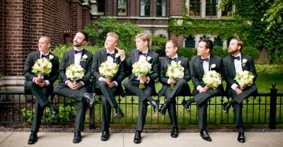 30 Creativas ideas para una sesión de fotos con los padrinos de tu boda. ¡Son tan divertidas!