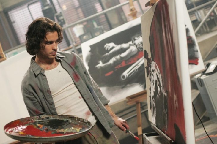 Escena de la serie heroes, artista pintando 