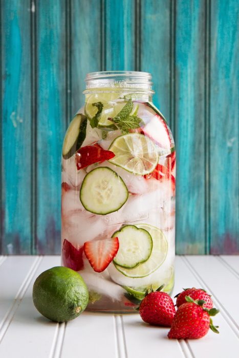 Infusión de pepino y fresas 