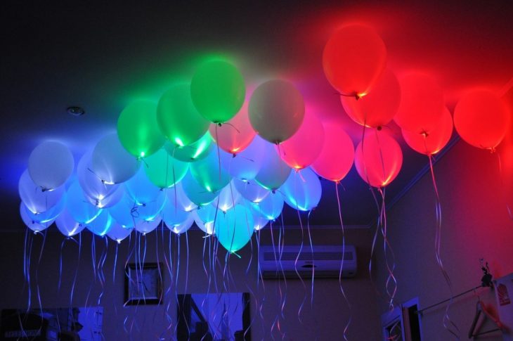 Globos de colores brillantes 