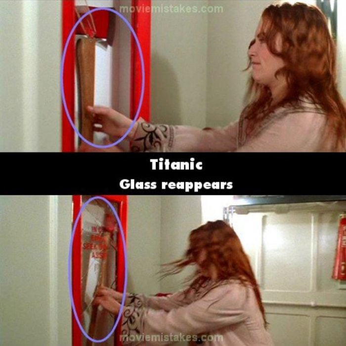 Errores de la película Titanic vidrio donde se encuentra el hacha es colocado y retirado 