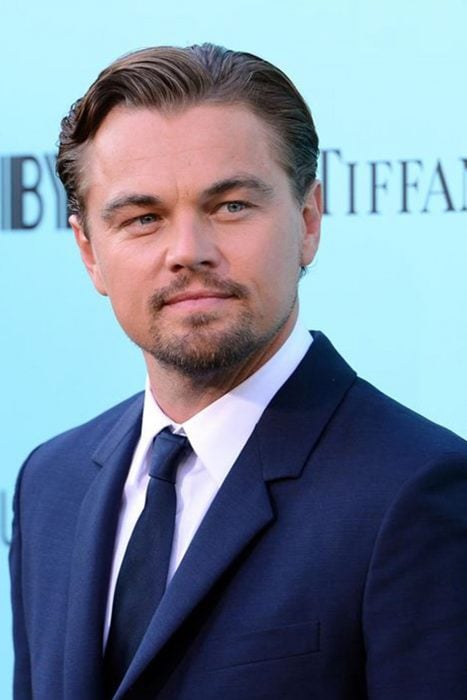 Leonardo DiCaprio en la alfombra roja del gran gatsby en 2013