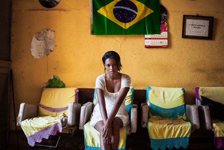 mujer de Brasil fotografiada por Mihaela Noroc