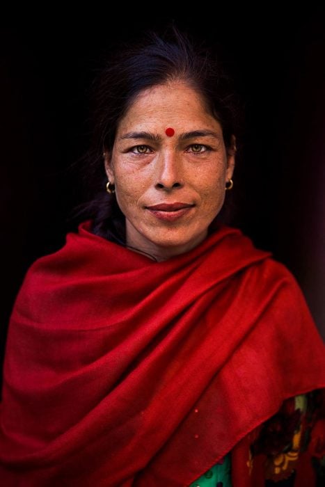 mujer de Katmandú fotografiada por Mihaela Noroc
