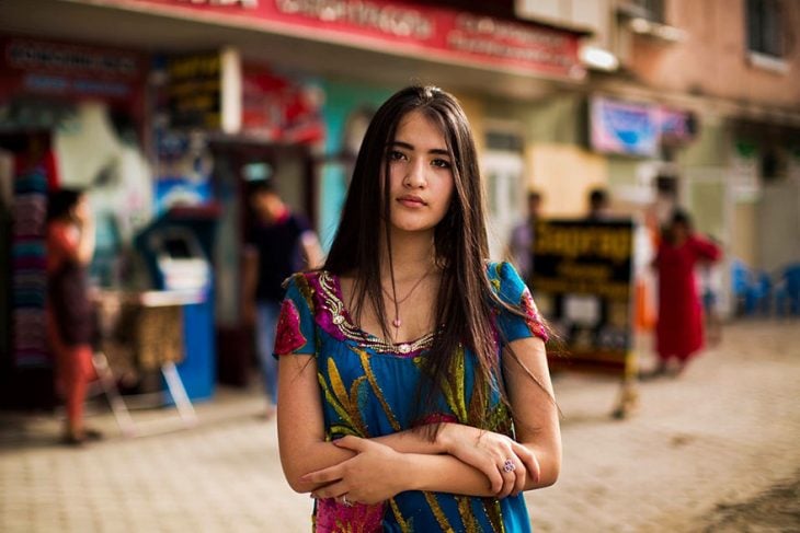 mujer de Tajikistán fotografiada por Mihaela Noroc
