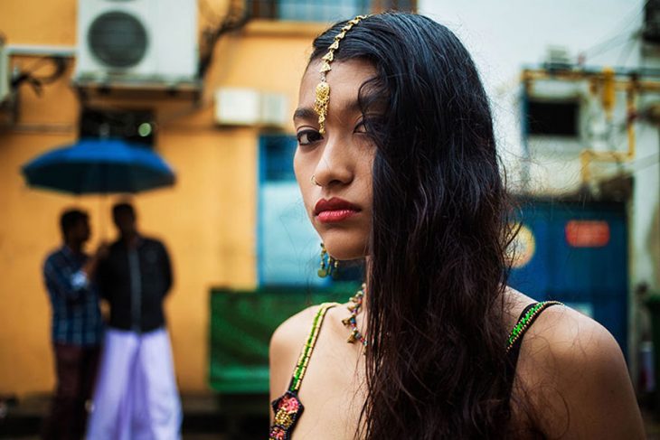 mujer de Singapur fotografiada por Mihaela Noroc