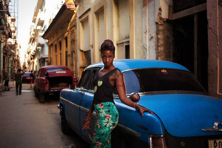 mujer de Cuba fotografiada por Mihaela Noroc