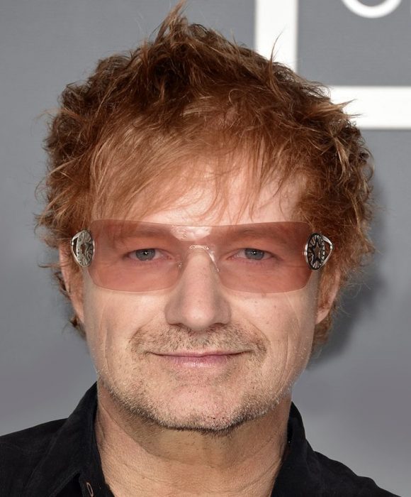 mezcla de Bono y Ed Sheeran