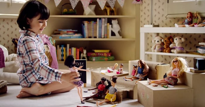 Después de 59 años, Mattel lo hace bien: el nuevo anuncio de Barbie es genial