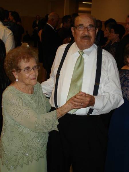 Nicholas y Rafaela Ortiz en el 75 aniversario de bodas