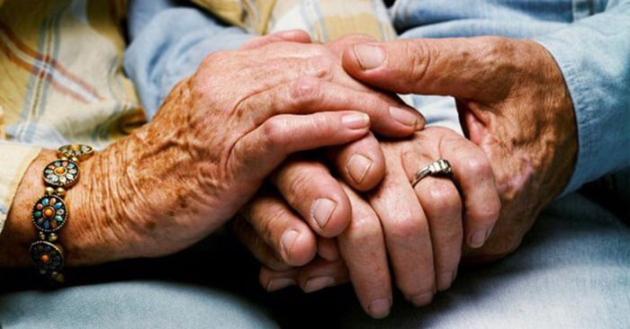 Pareja de 82 años juntos revelan el secreto para una buena relación